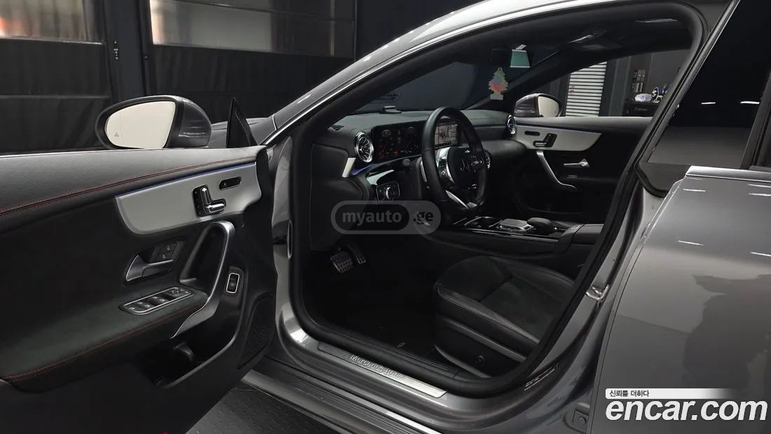 Mercedes-Benz CLA 35 AMG 2023 — миниатюра 10