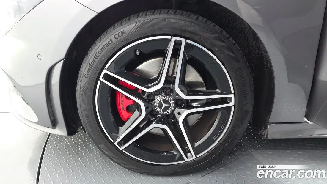 Mercedes-Benz CLA 35 AMG 2023 — миниатюра 5