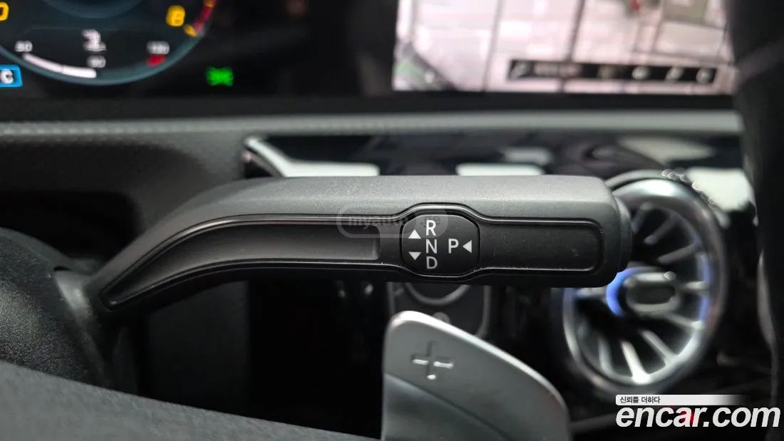 Mercedes-Benz CLA 35 AMG 2023 — миниатюра 9