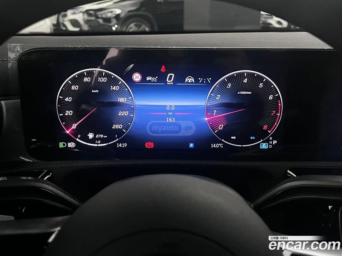 Mercedes-Benz CLA 35 AMG 2026 — миниатюра 8