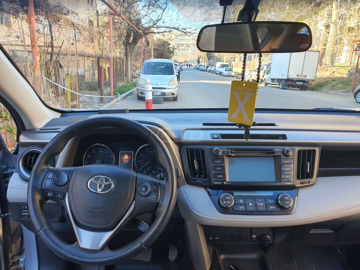 Toyota RAV 4 - фото 10