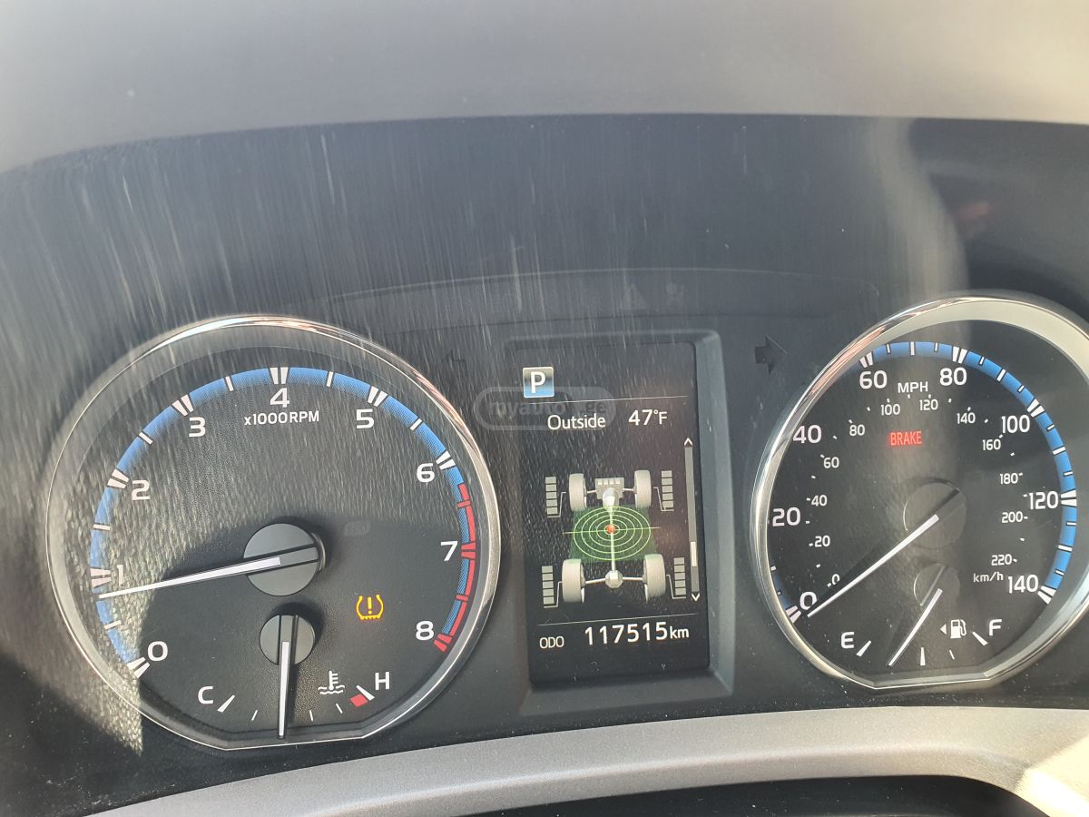 Toyota RAV 4 - фото 2