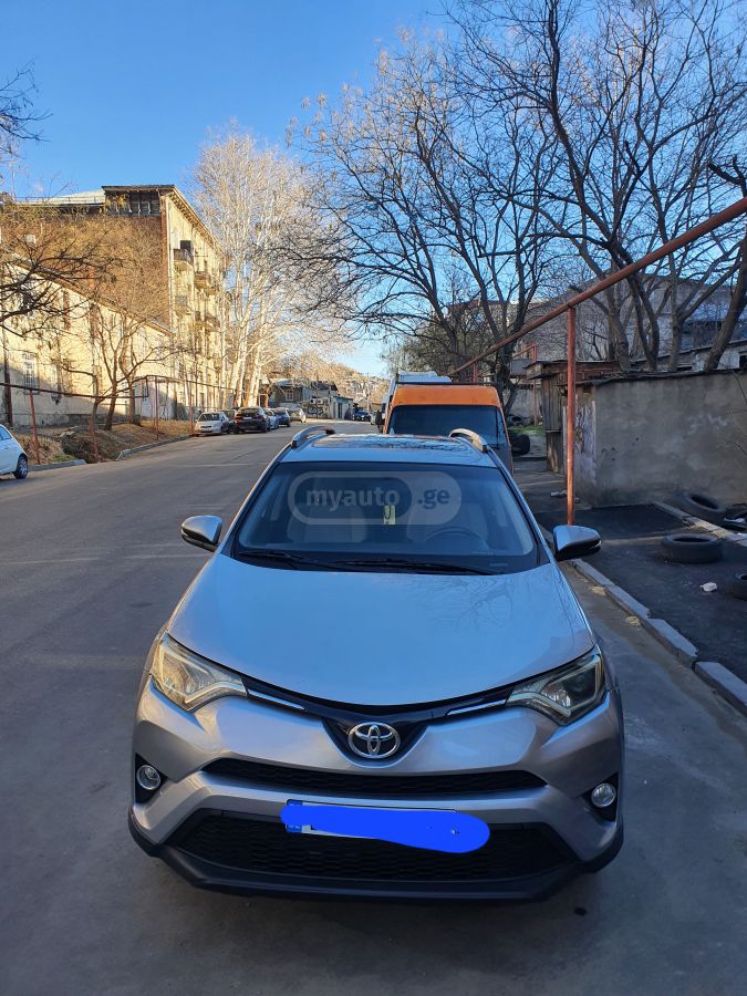 Toyota RAV 4 - фото 6