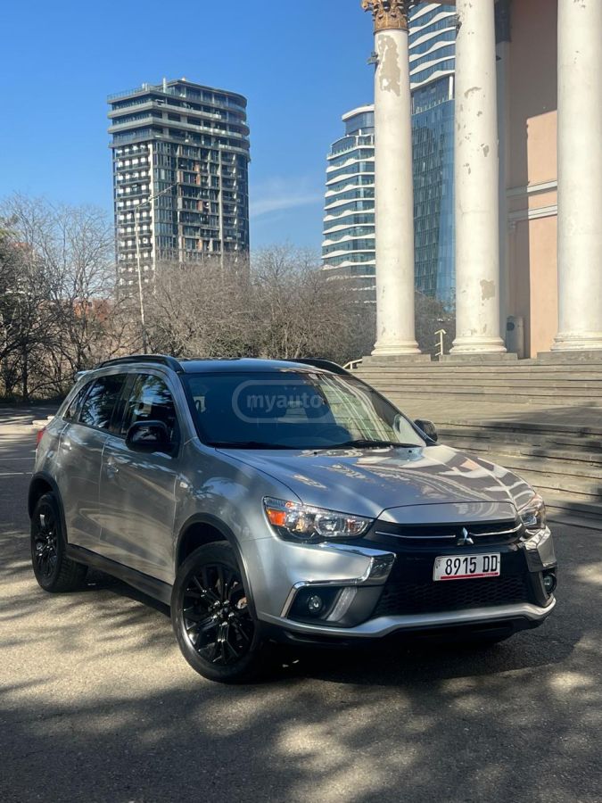 Mitsubishi Outlander Sport - фото 1