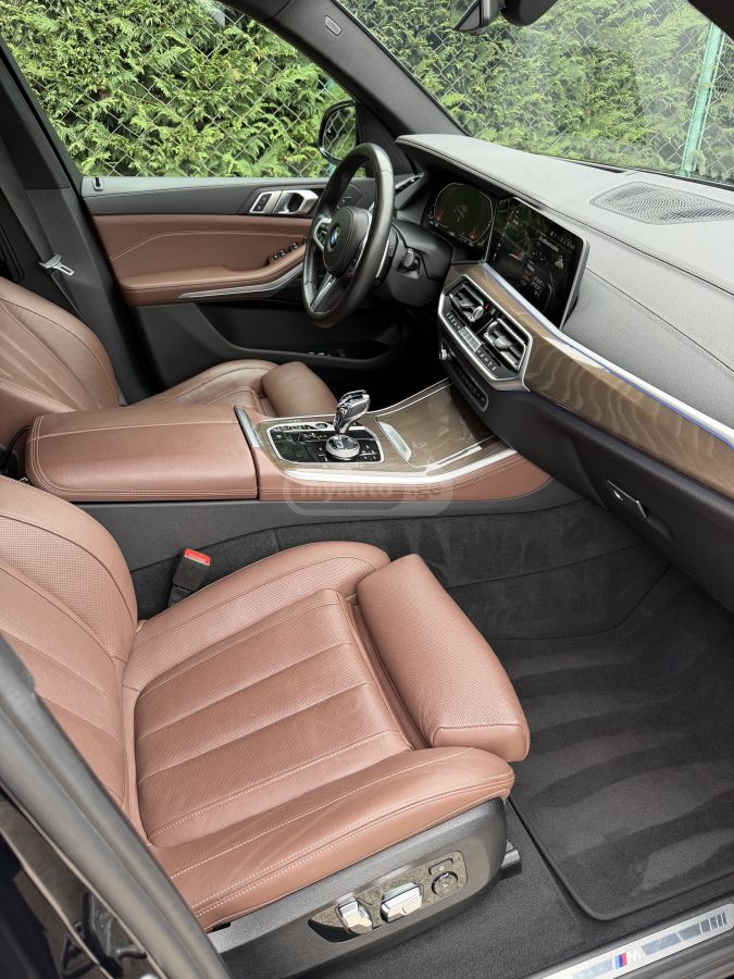 BMW X5 - фото 11