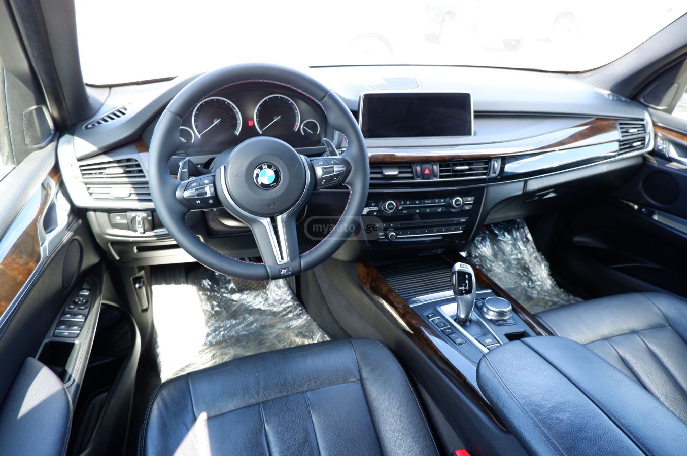 BMW X5 - фото 9
