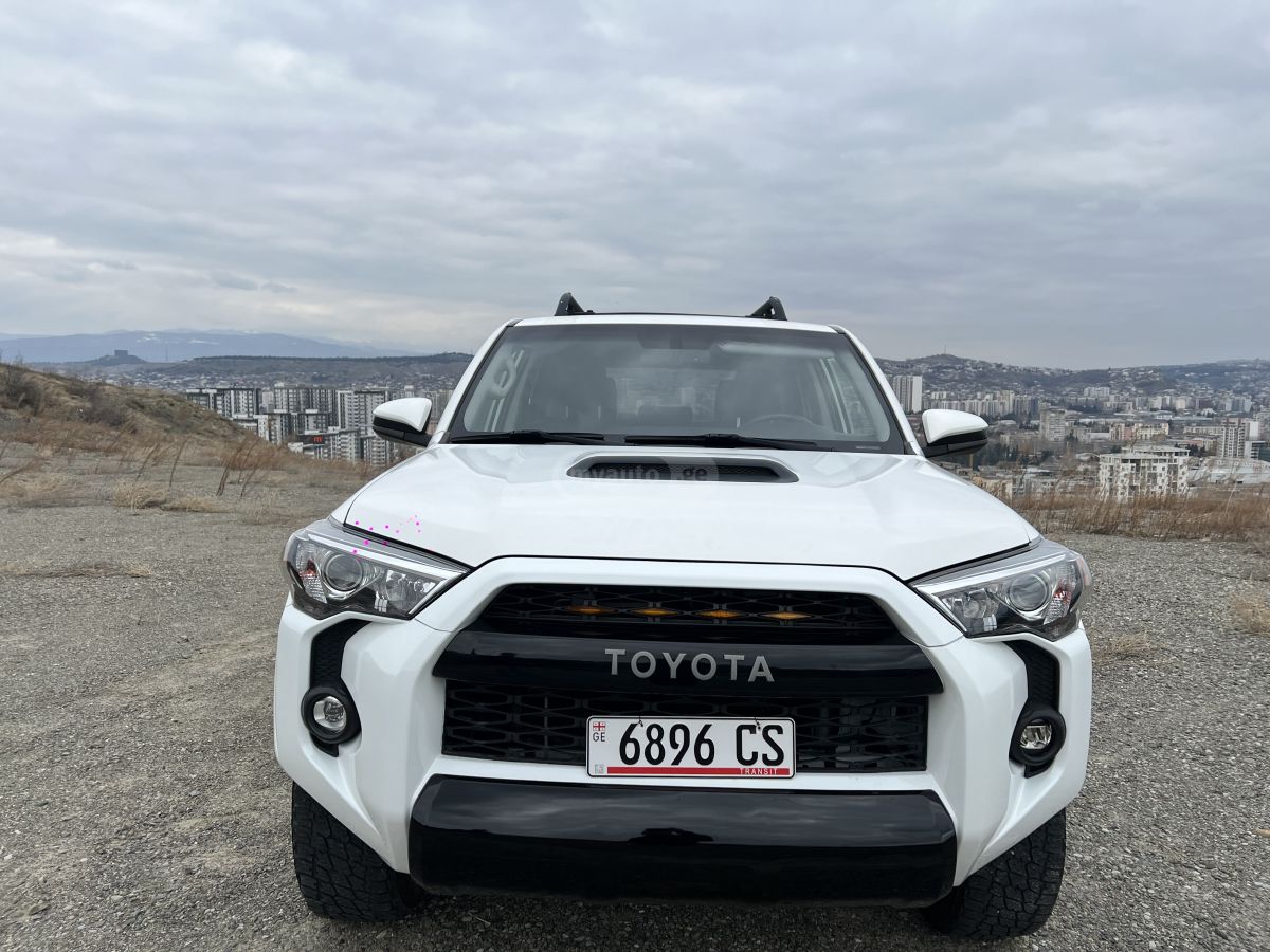 Toyota 4 Runner - фото 1