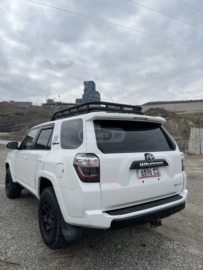 Toyota 4 Runner - фото 6