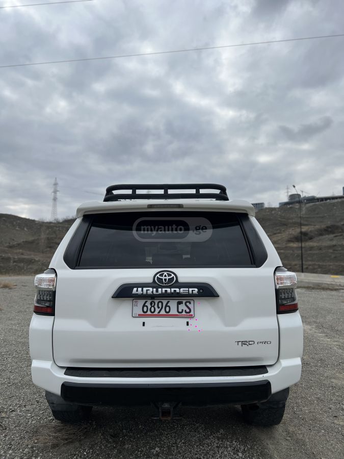 Toyota 4 Runner - фото 7