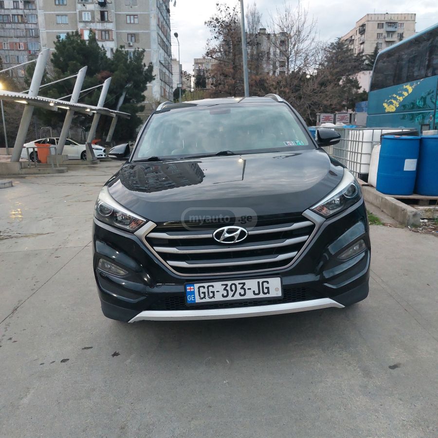 Hyundai Tucson - фото 1