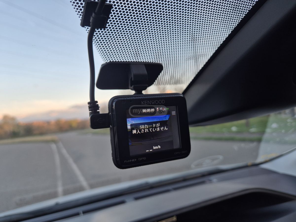 Toyota Aqua - фото 12