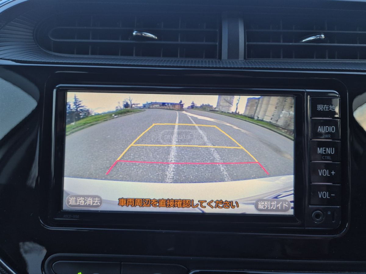 Toyota Aqua - фото 13