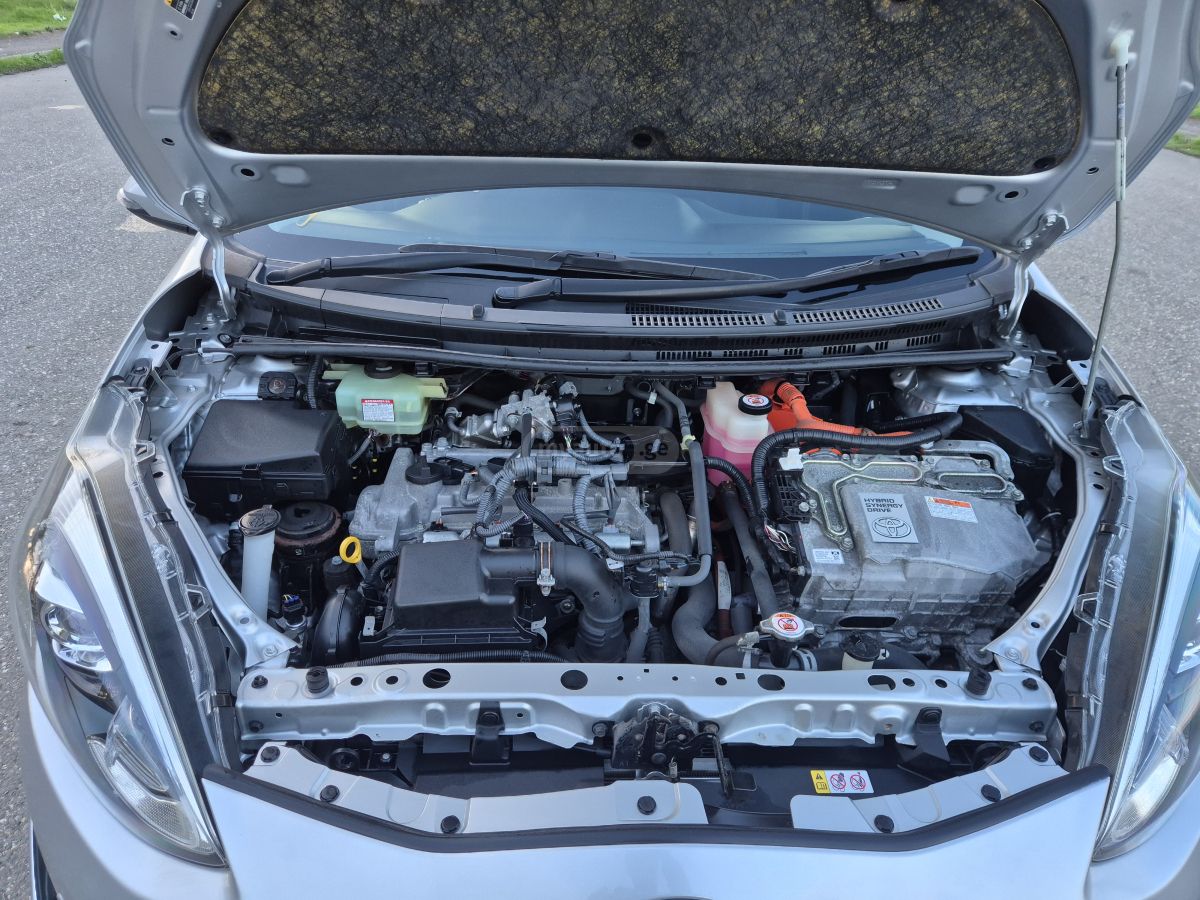 Toyota Aqua - фото 15