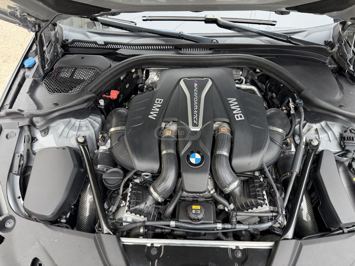 BMW 550 - фото 6