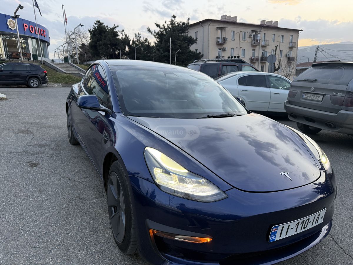 Tesla Model 3 - фото 5