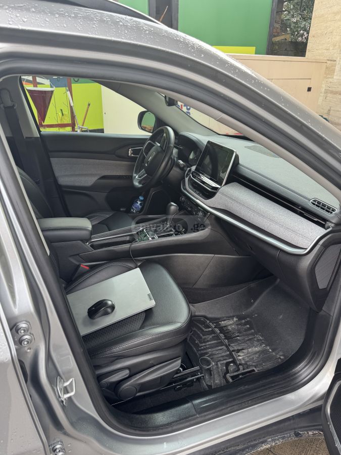 Jeep Latitude 4dr 4x4 Automatic — миниатюра 12