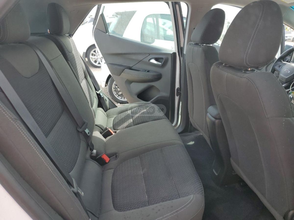 Chevrolet 1LT 4dr Wagon Automatic — миниатюра 10