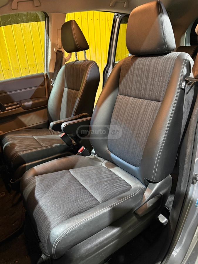 Honda Freed - фото 11