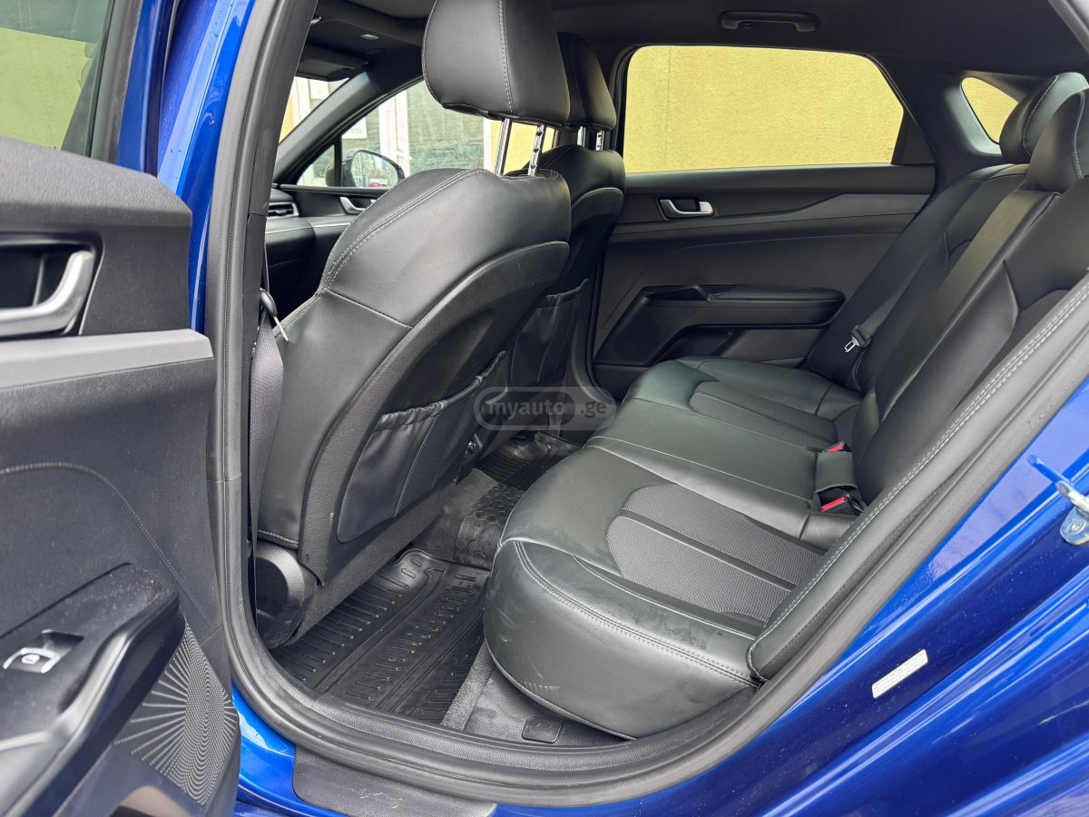 Kia K5 - фото 7