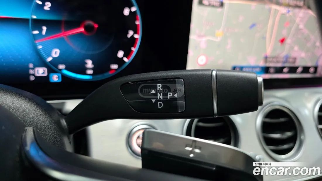 Mercedes-Benz E 63 AMG 2021 — миниатюра 9