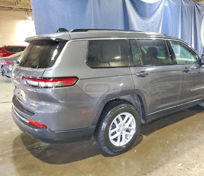 Jeep Grand Cherokee - фото 3