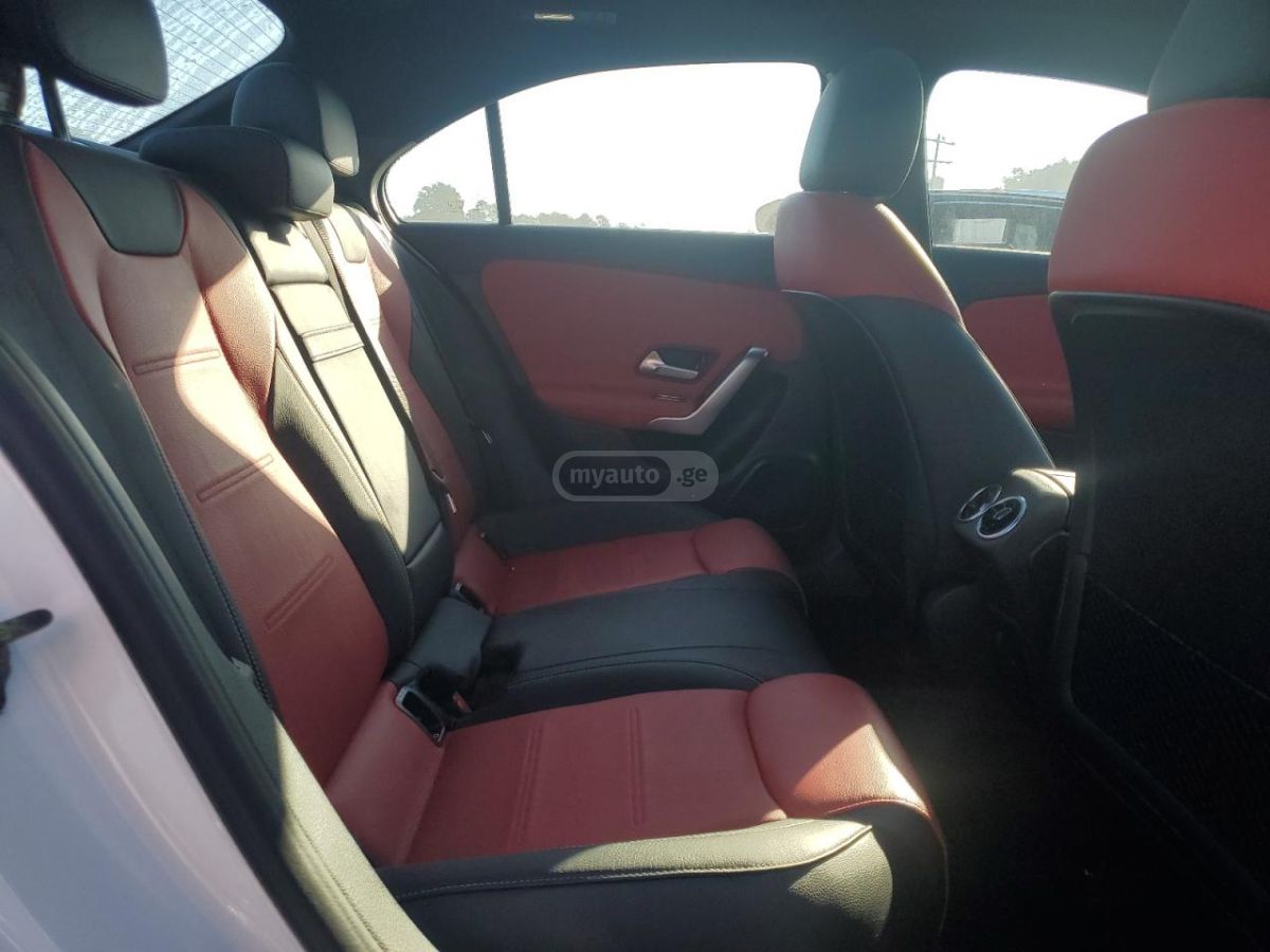 Mercedes-Benz A 220 2022 — миниатюра 10