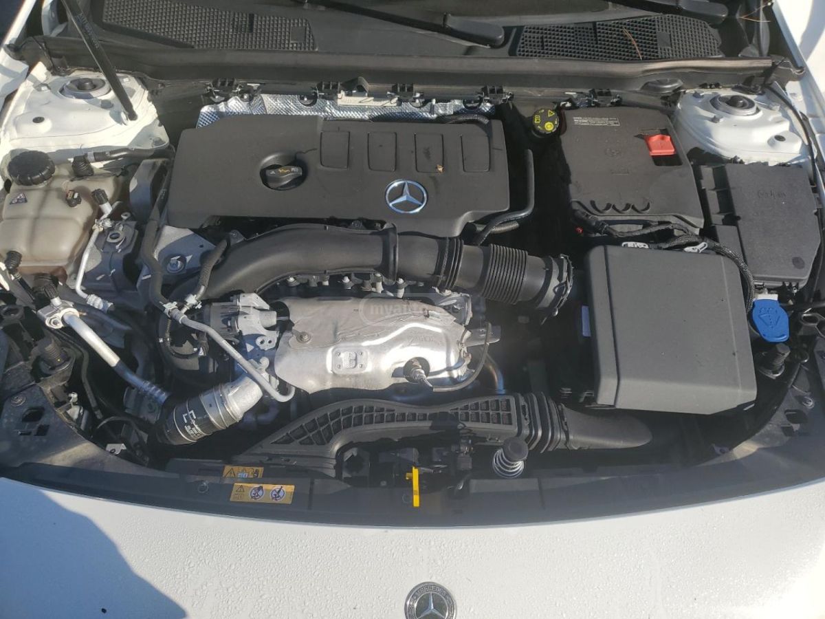 Mercedes-Benz A 220 2022 — миниатюра 11