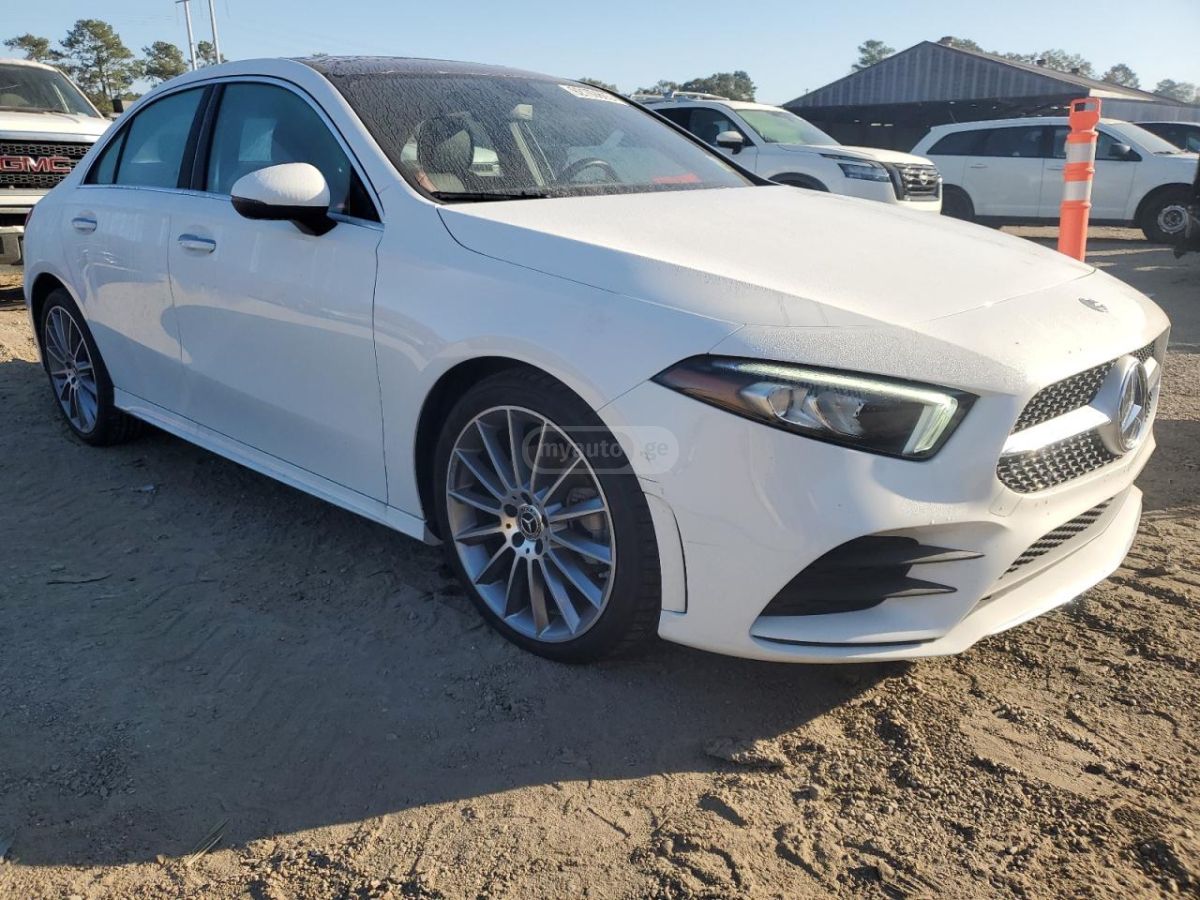 Mercedes-Benz A 220 2022 — миниатюра 4