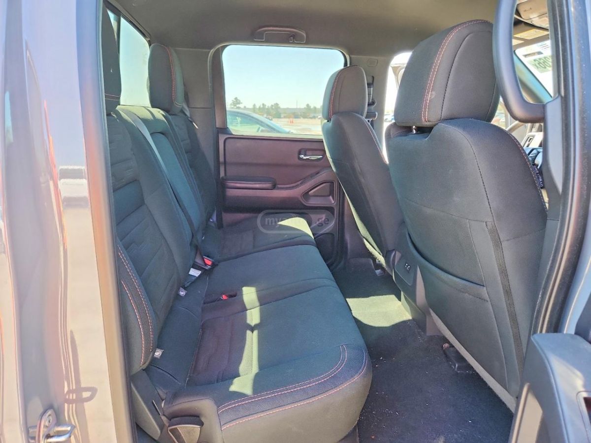 Nissan Frontier 2025 — миниатюра 10