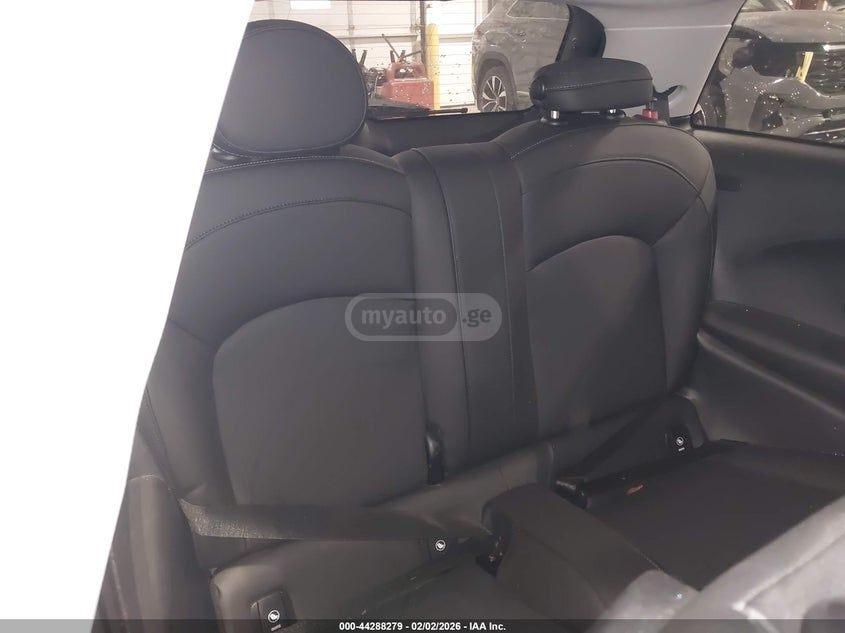 MINI Cooper 2024 — миниатюра 8