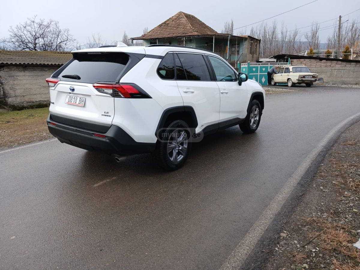 Toyota LE 4dr All-Wheel Drive Automat — миниатюра 3