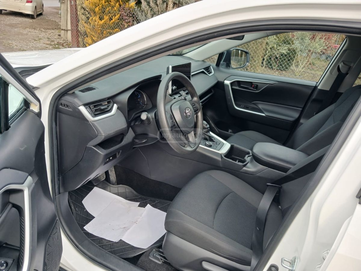 Toyota LE 4dr All-Wheel Drive Automat — миниатюра 5