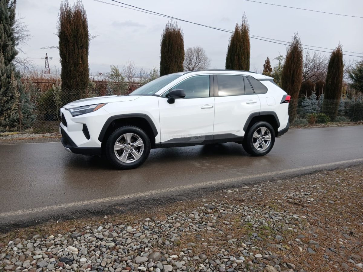 Toyota LE 4dr All-Wheel Drive Automat — миниатюра 9