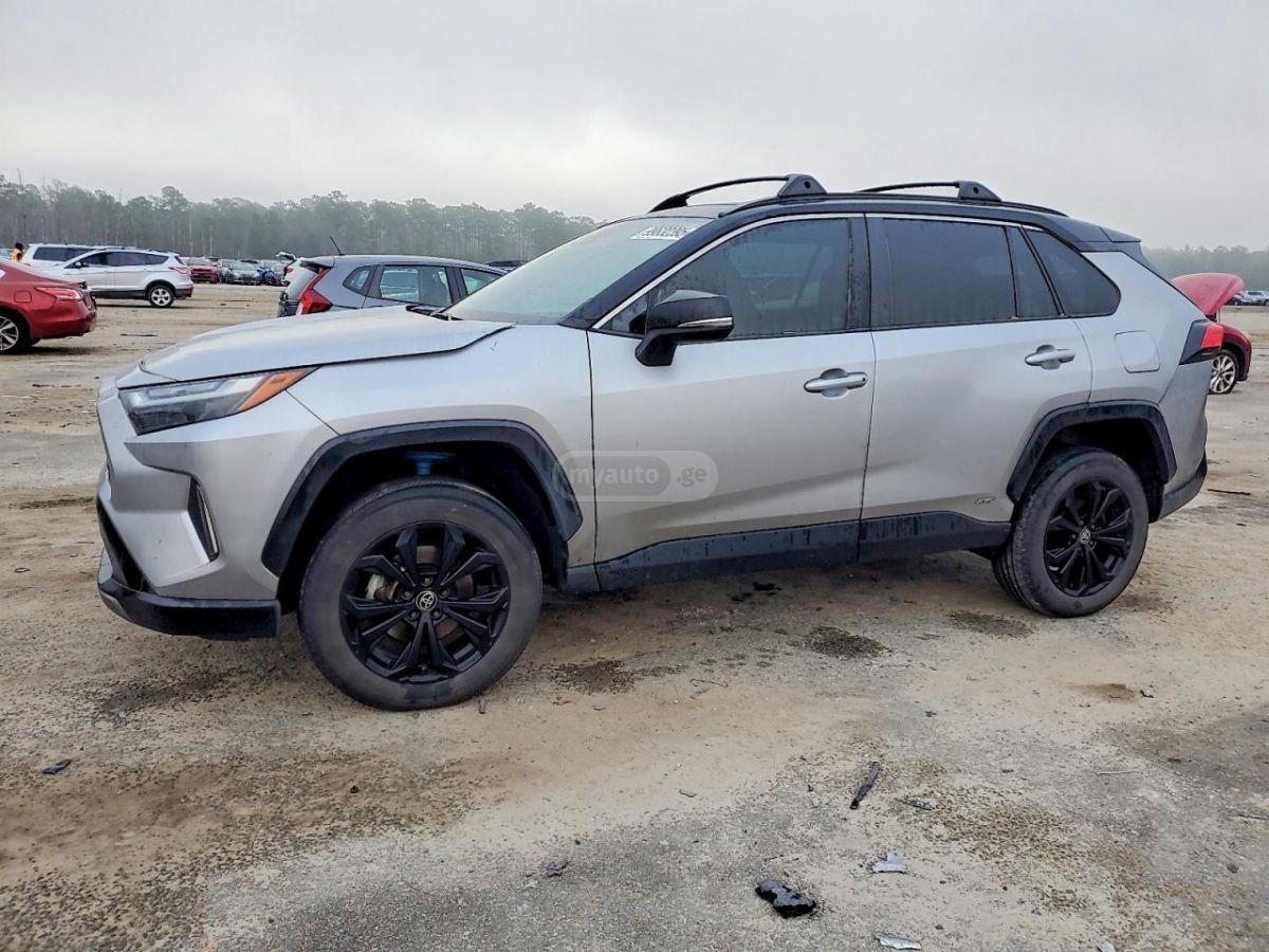 Toyota RAV 4 - фото 1