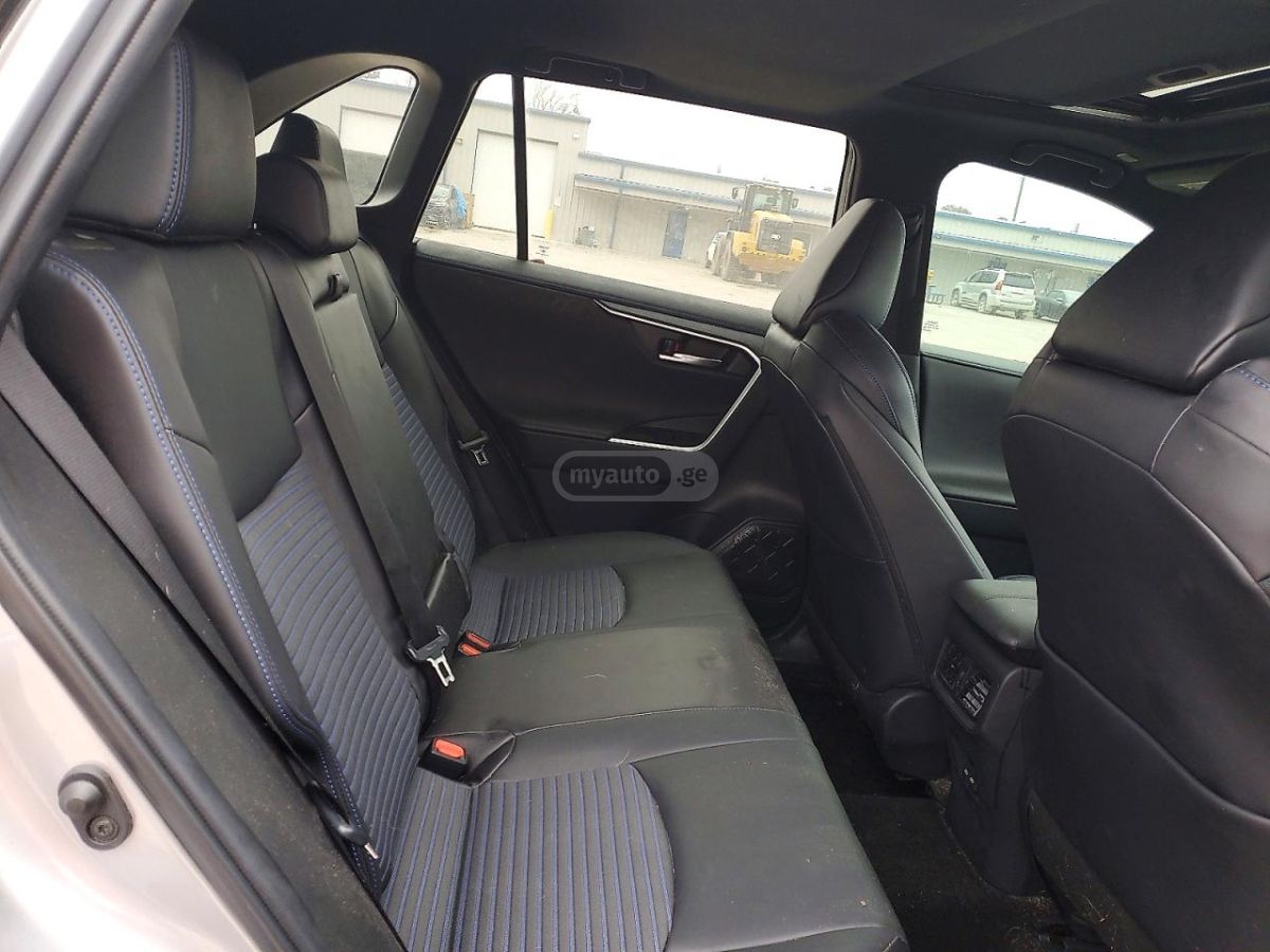 Toyota RAV 4 - фото 11