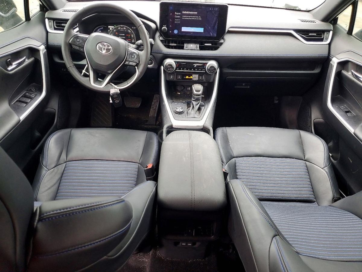 Toyota RAV 4 - фото 8