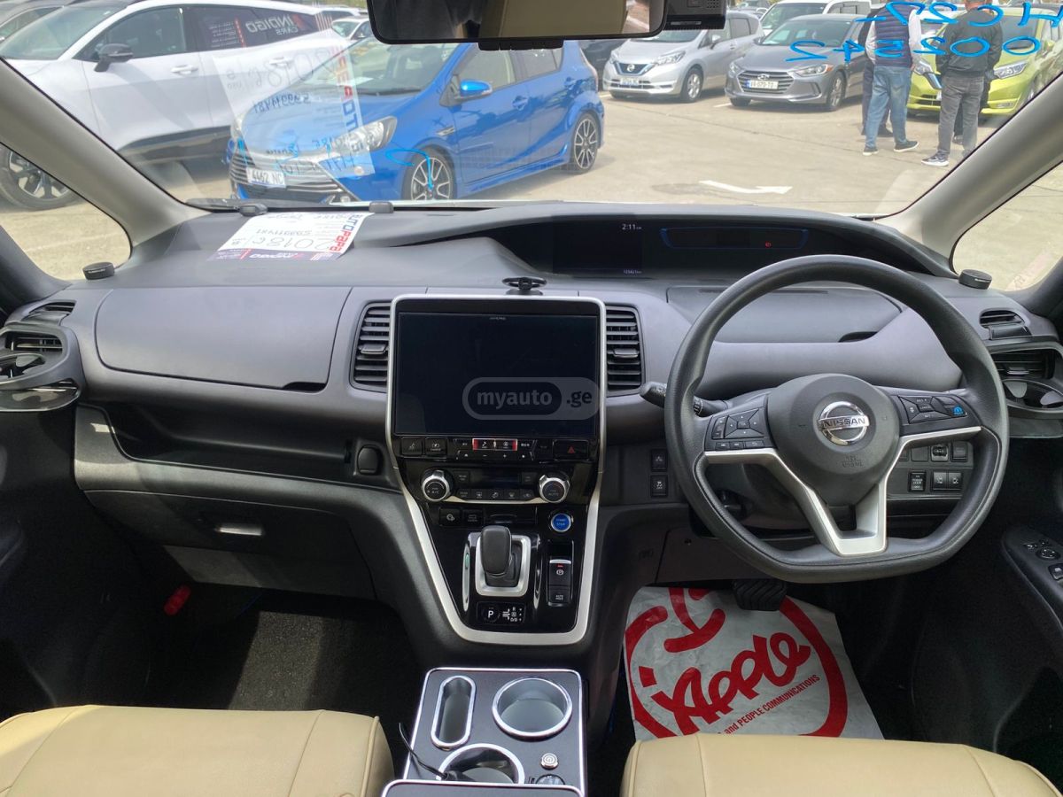 Nissan Serena - фото 9