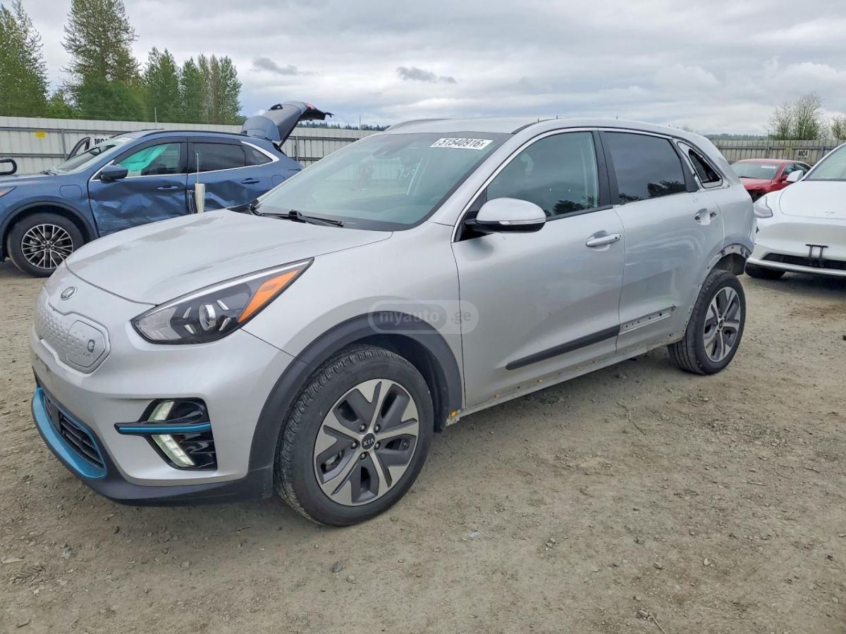 Kia Niro - фото 1