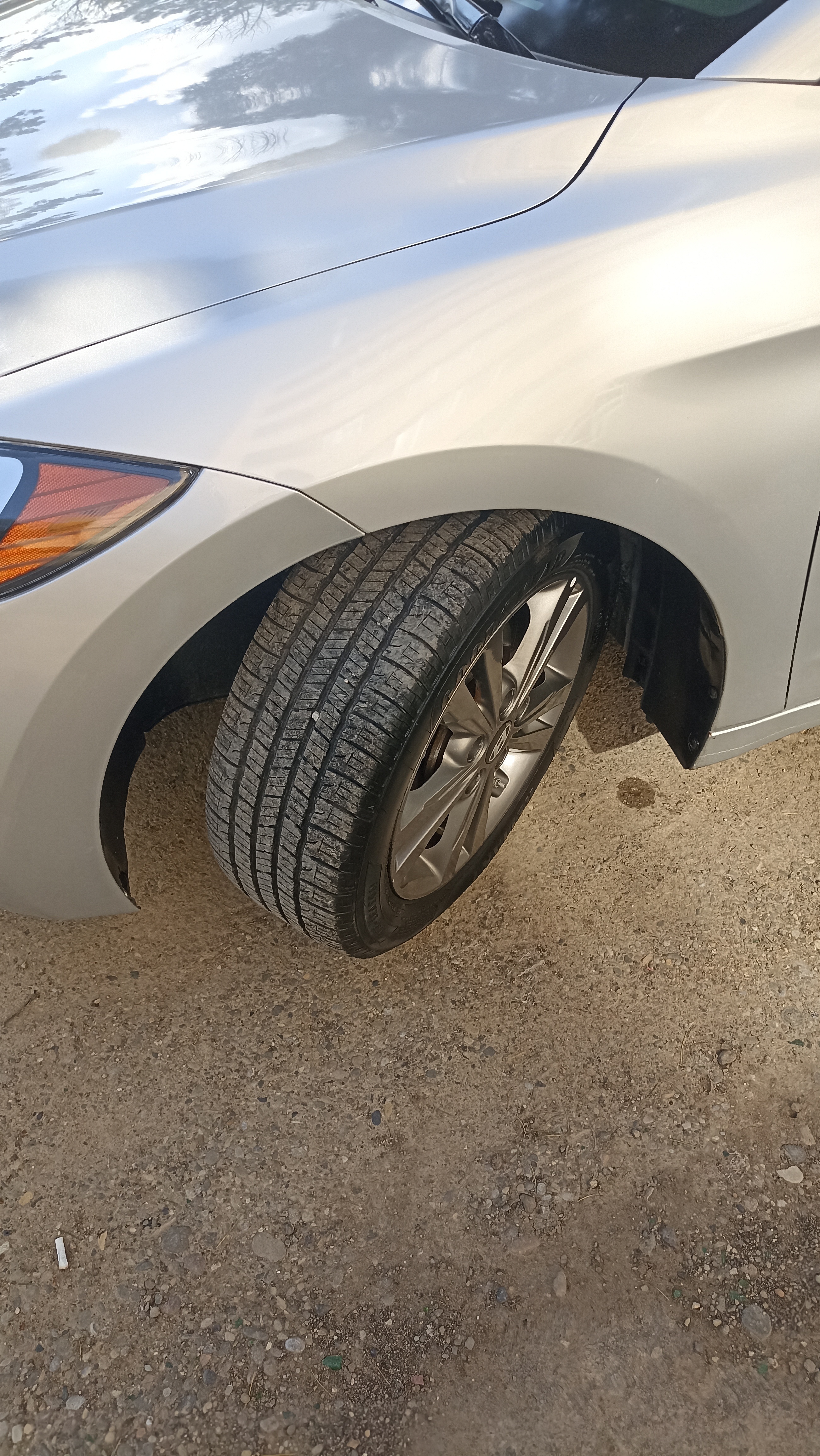 Hyundai Elantra - фото 4