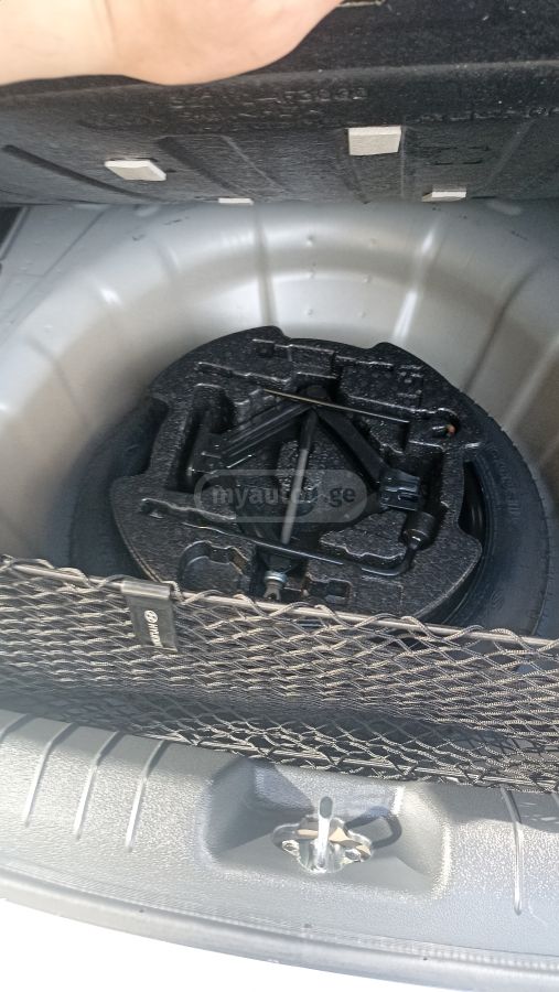 Hyundai Elantra - фото 5