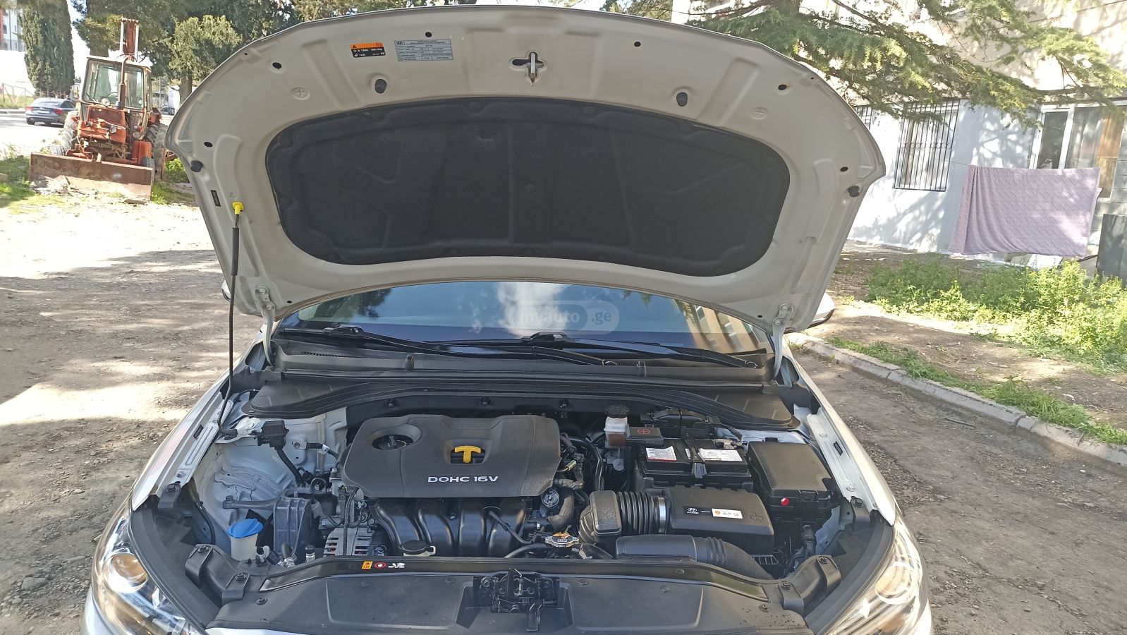 Hyundai Elantra - фото 6