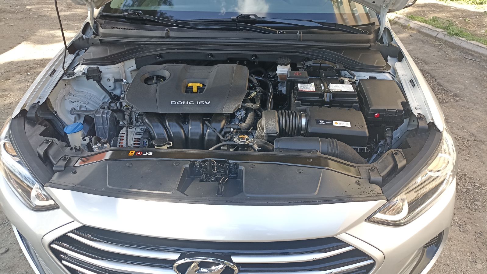 Hyundai Elantra - фото 7