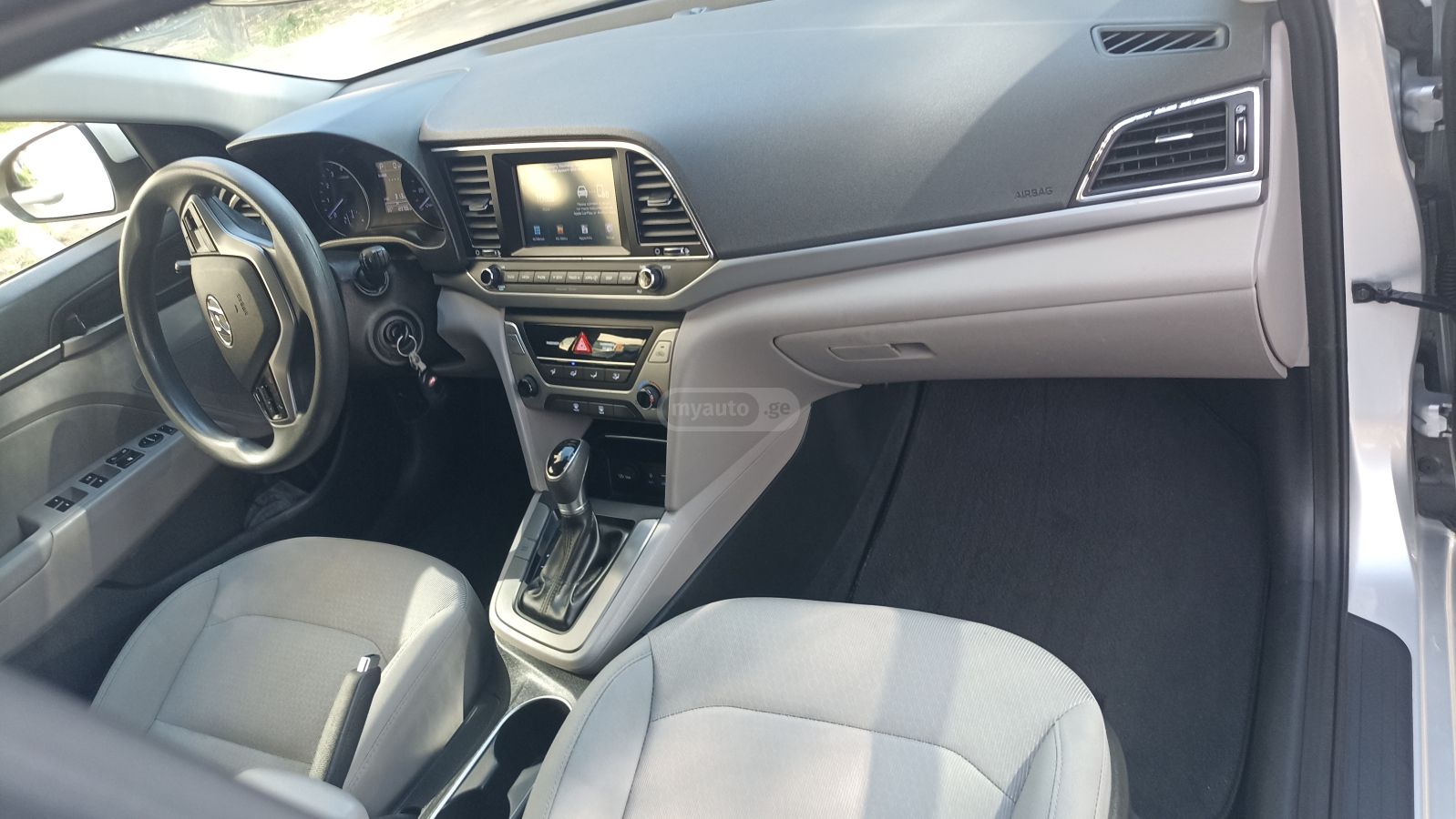 Hyundai Elantra - фото 9