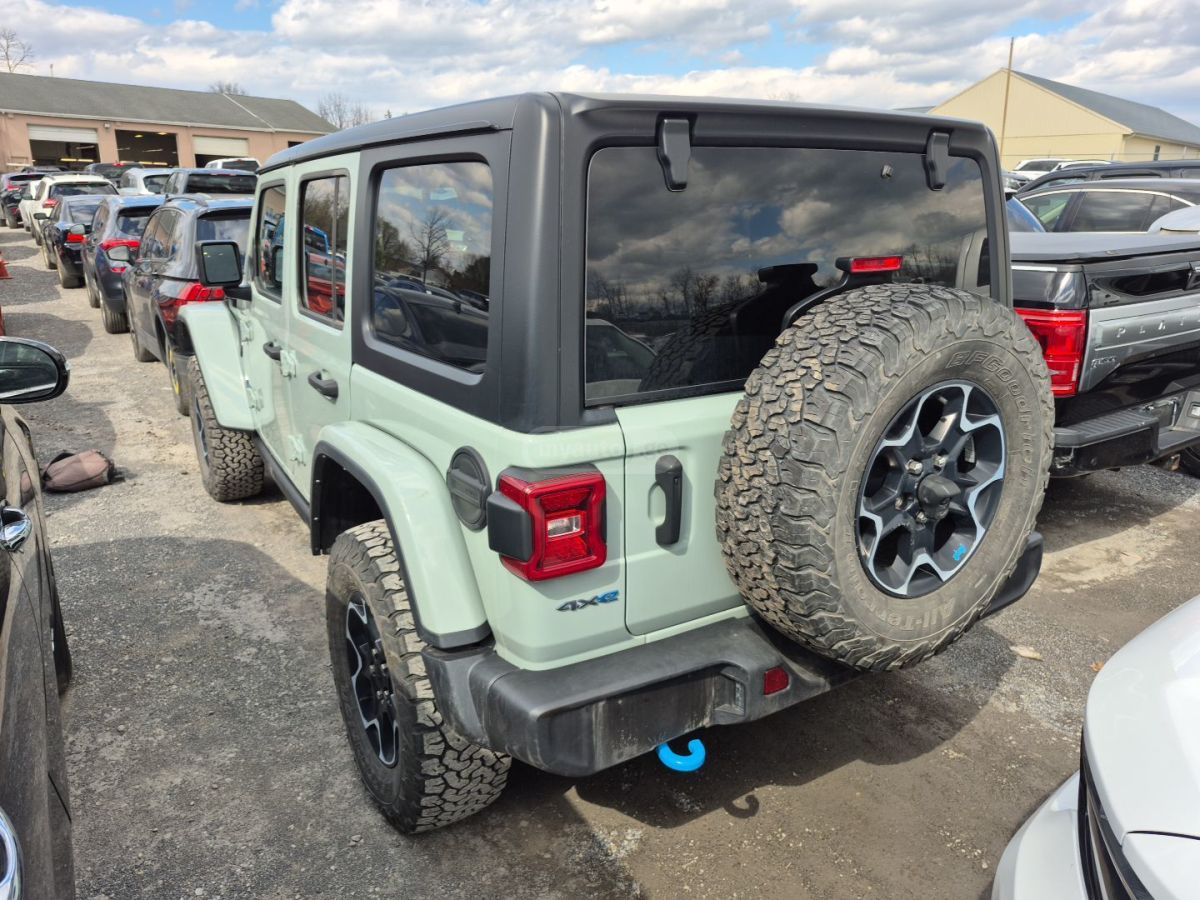 Jeep Wrangler - фото 3