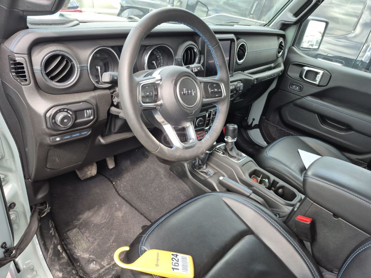 Jeep Wrangler - фото 6