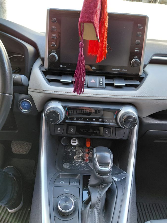 Toyota RAV 4 - фото 3