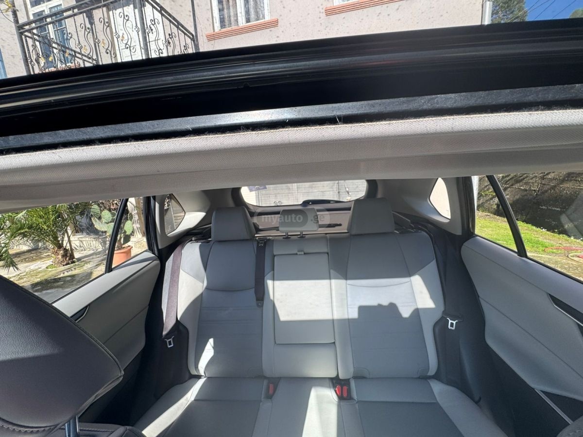 Toyota RAV 4 - фото 6