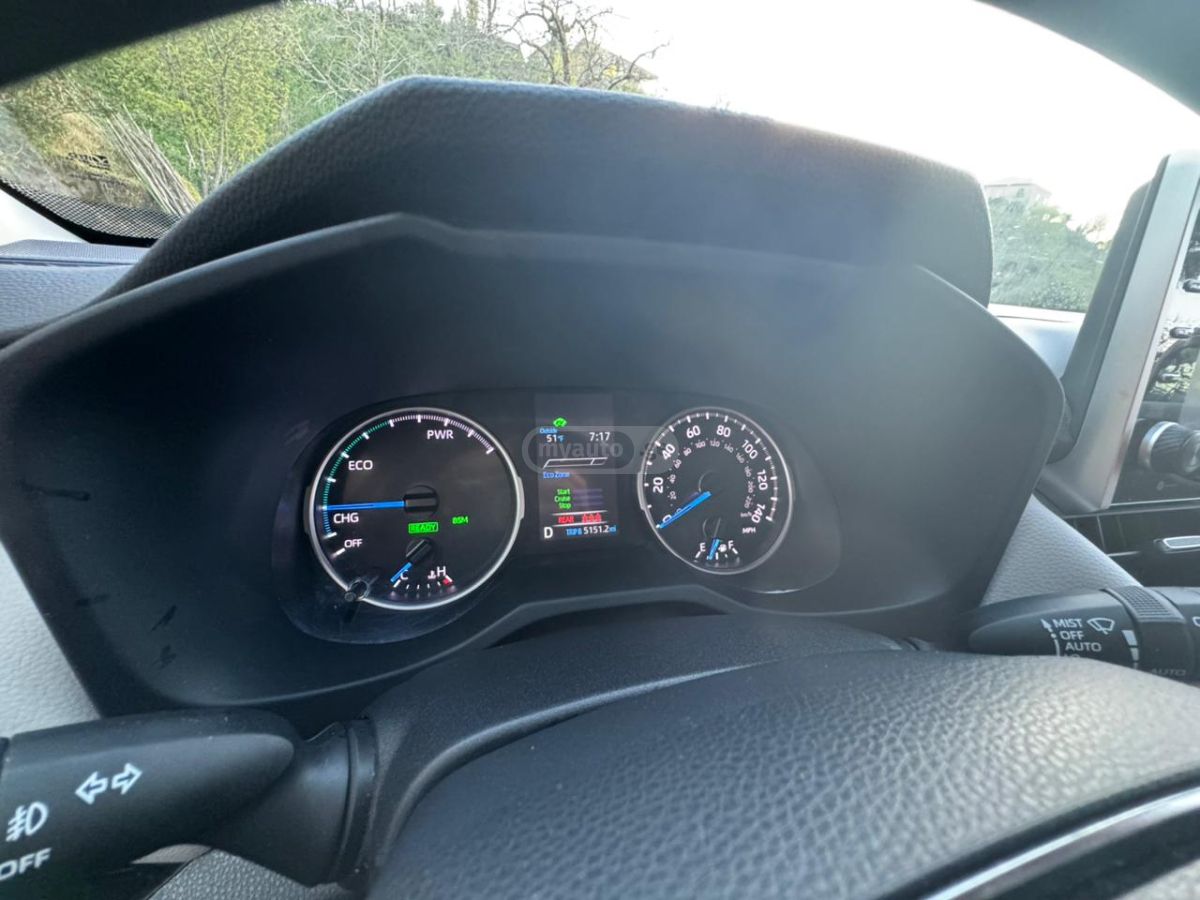 Toyota RAV 4 - фото 7