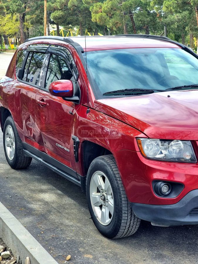 Jeep Compass - фото 2