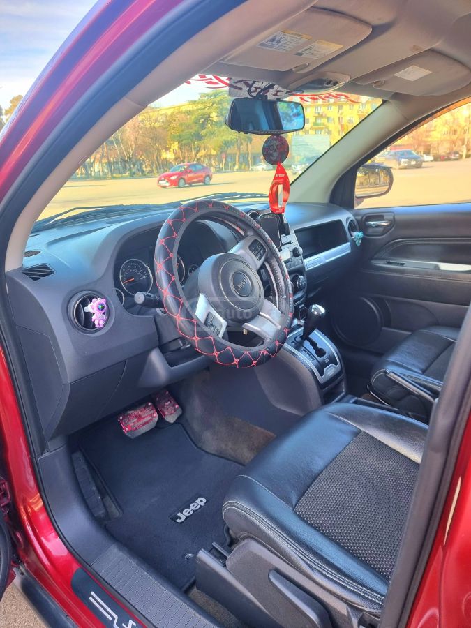 Jeep Compass - фото 7